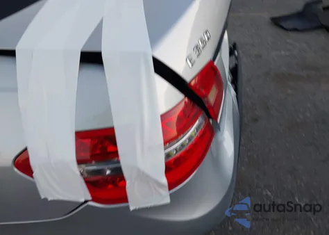 2012 Mercedes-Benz E 350 из США, поврежденный, VIN WDDHF5KB4CA581360